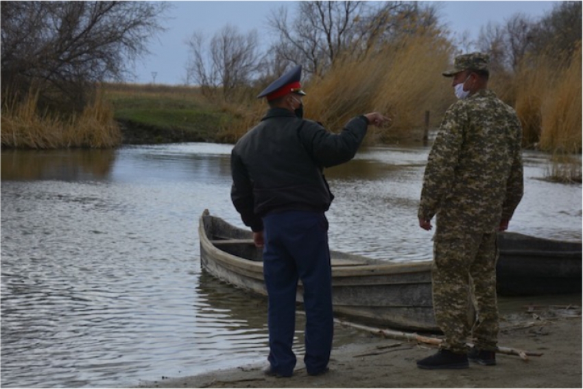 На водоемах Жамбылской области задержано более десятка рыбаков